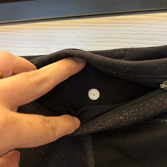 Lululemon Speed Up Tight *Full-On Luxtreme 28" - Picture 5 of 5